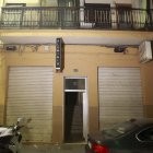 Vista general del edificio donde una mujer de 29 años ha sido asesinada a puñaladas por su pareja sentimental, de 34, que luego se ha quitado la vida ahorcándose en una vivienda de Alicante. EFE/Morell