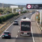 Nuevo panel informativo recordando el nuevo limite de velocidad de 100km/h en el tramo sur de la AP-7