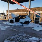 El coche incendiado.