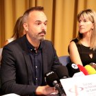 L'alcalde d'Alcanar, Joan Roig, en roda de premsa a la seu de la Demarcació Terres de l'Ebre del Col·legi de Periodistes de Catalunya