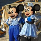 Mickey Mouse y Minnie Mouse en el Walt Disney World de Florida, en una imagen de archivo