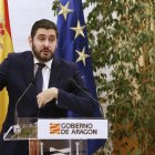 El portavoz de Vox en las Cortes de Aragón, Alejandro Nolasco comparece ante los medios tras la reunión mantenida este viernes con el presidente del Gobierno de Aragón, Jorge Azcón, para la negociación presupuestaria.
