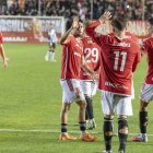 Los jugadores granas celebran uno de los goles ante el Cartagena.
