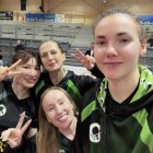 Las jugadoras de las Ganxets celebrando su triunfo en Francia.