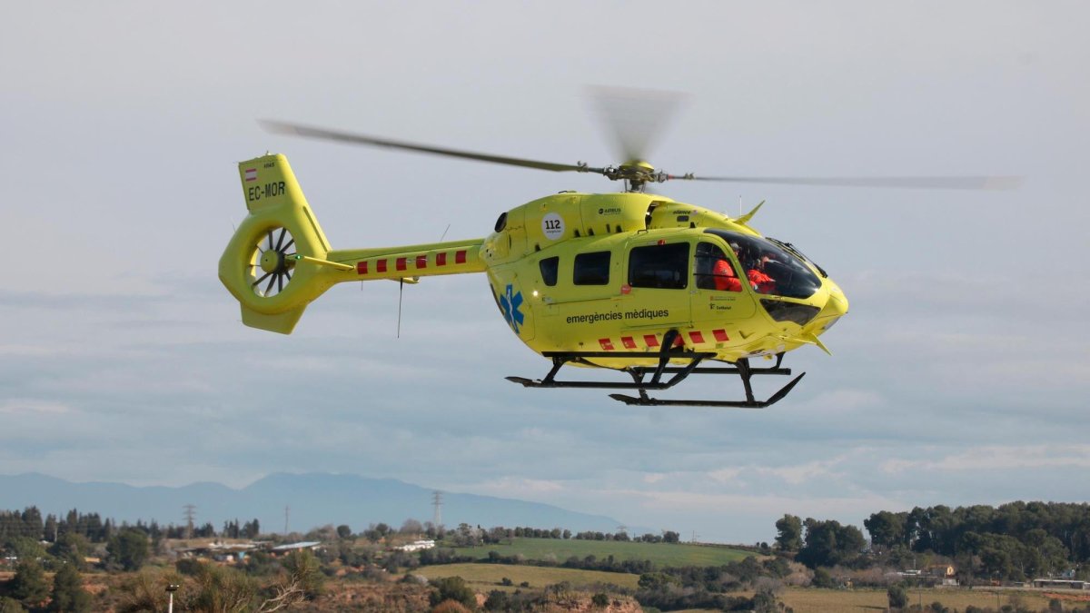 Un helicóptero medicalizado del SEM.