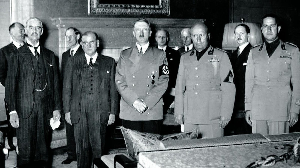 Chamberlain, Deladier, Hitler, Mussolini y Ciano en la conferencia de Múnic el 1939.