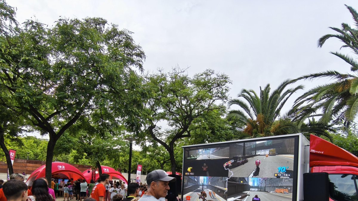 Padres e hijos juegan juntos al nuevo ‘Mario Kart World’