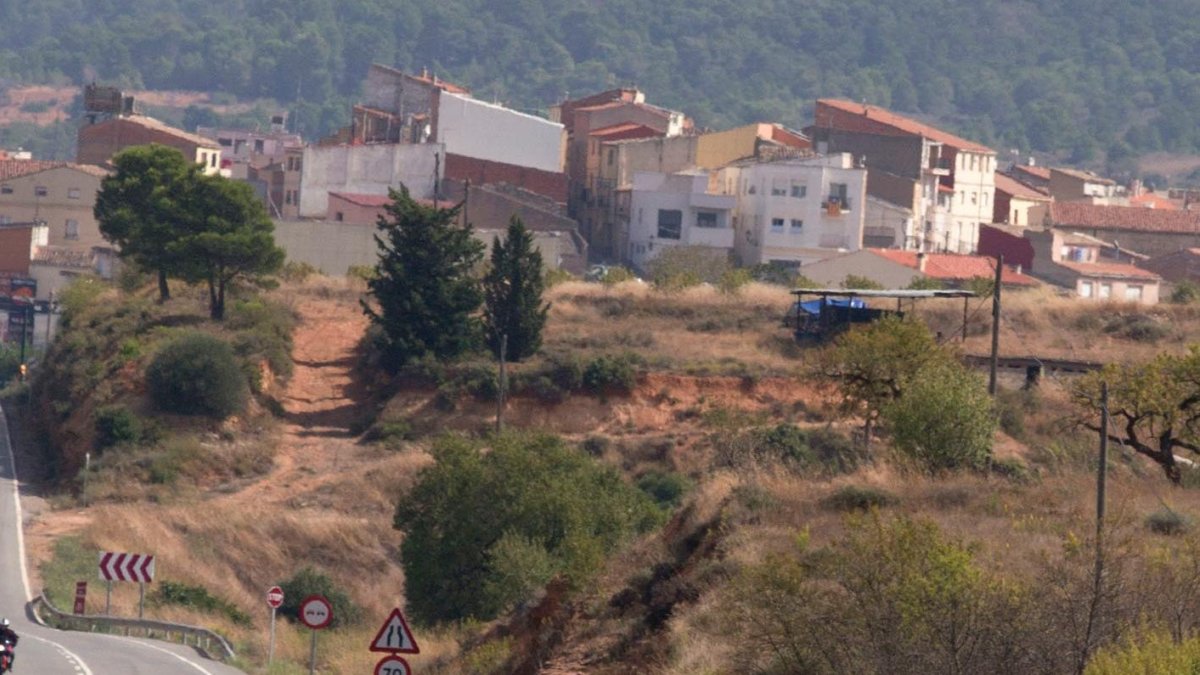 Un grupo de motociclistas en carretera