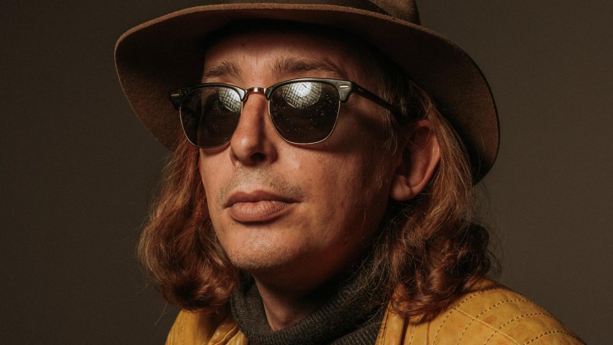 Guillem Solé és el líder de la banda Buhos.