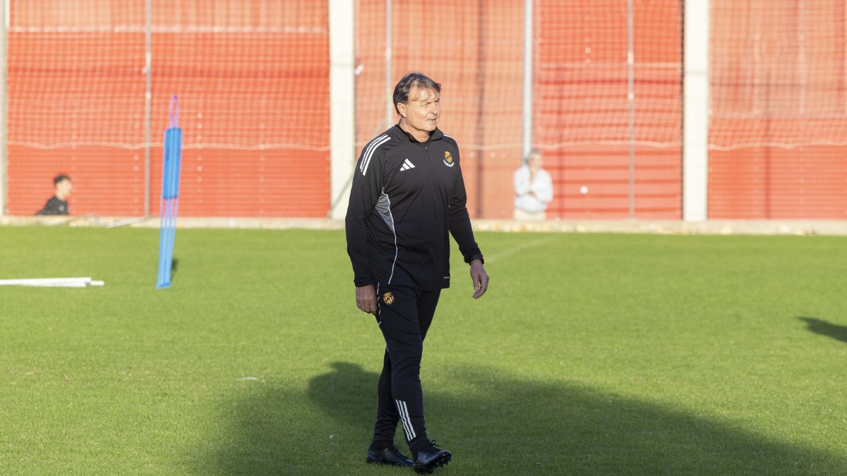 Parralo vivirá hoy su primer partido como técnico del Nàstic.