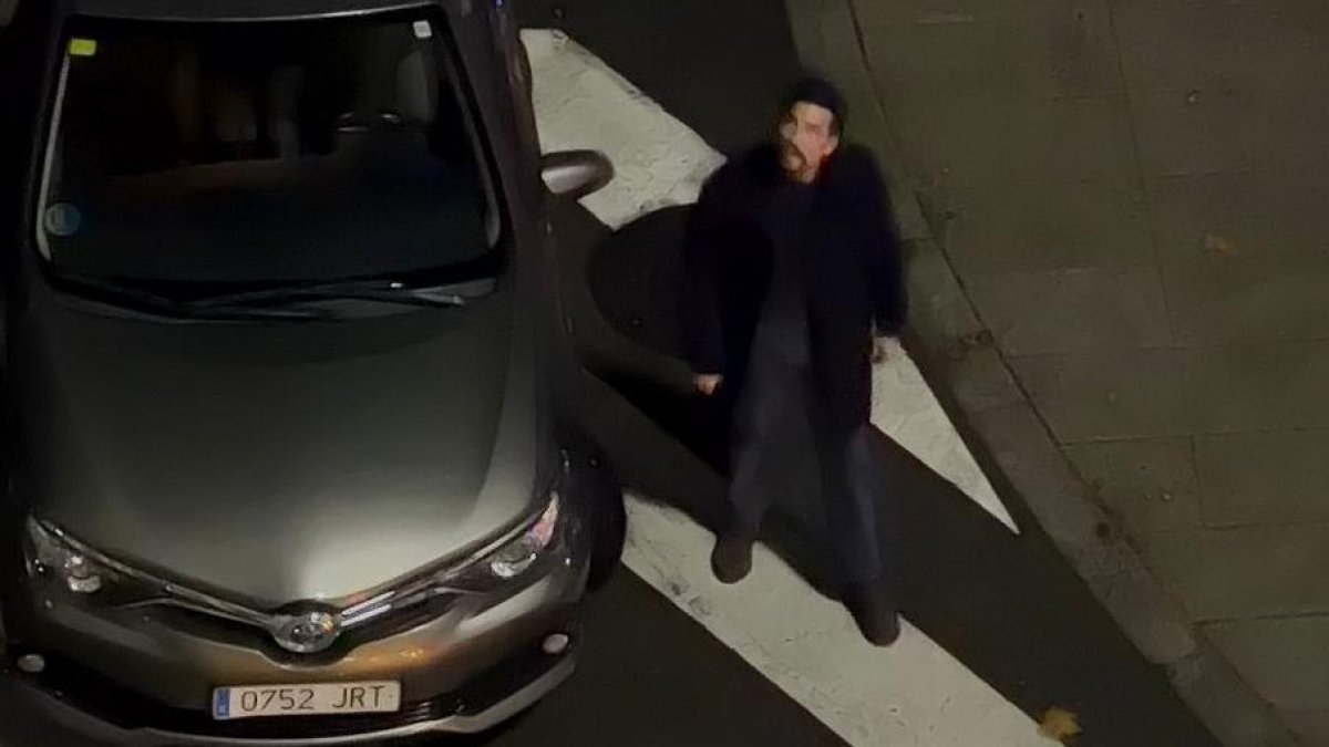 Mario Casas, durante el rodaje en Reus de la nueva película de Netflix.