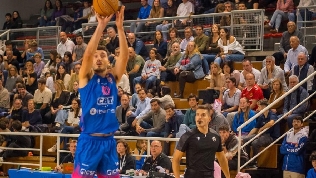 Stefanuto lideró el ataque azul.