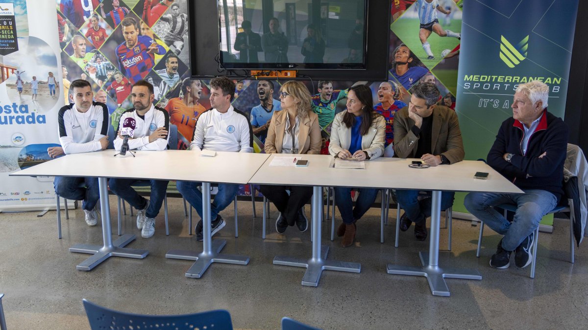 Presentación del torneo Surf Cup International, este martes en las instalaciones del Mediterranean Sports Hub de Salou.