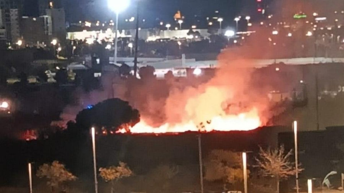 El incendio, al principio.