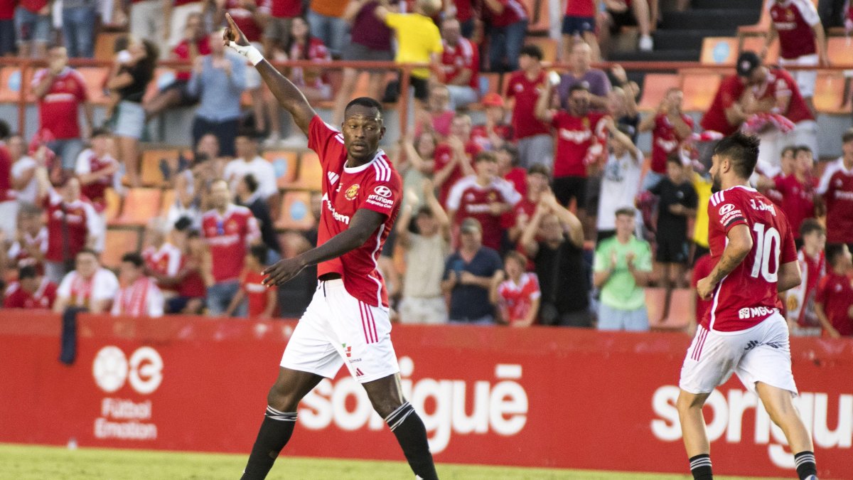 Cedric celebra su único tanto hasta el momento con el Nàstic.