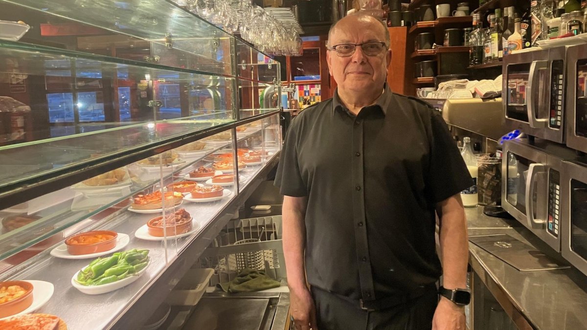 Alonso Donoso ha estado 40 años detrás de las barras.