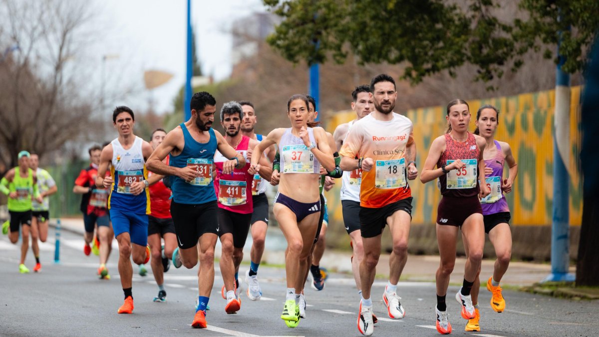 Marta Galimany se supera de nuevo y baja de las 1:10 horas en el medio maratón de Sevilla