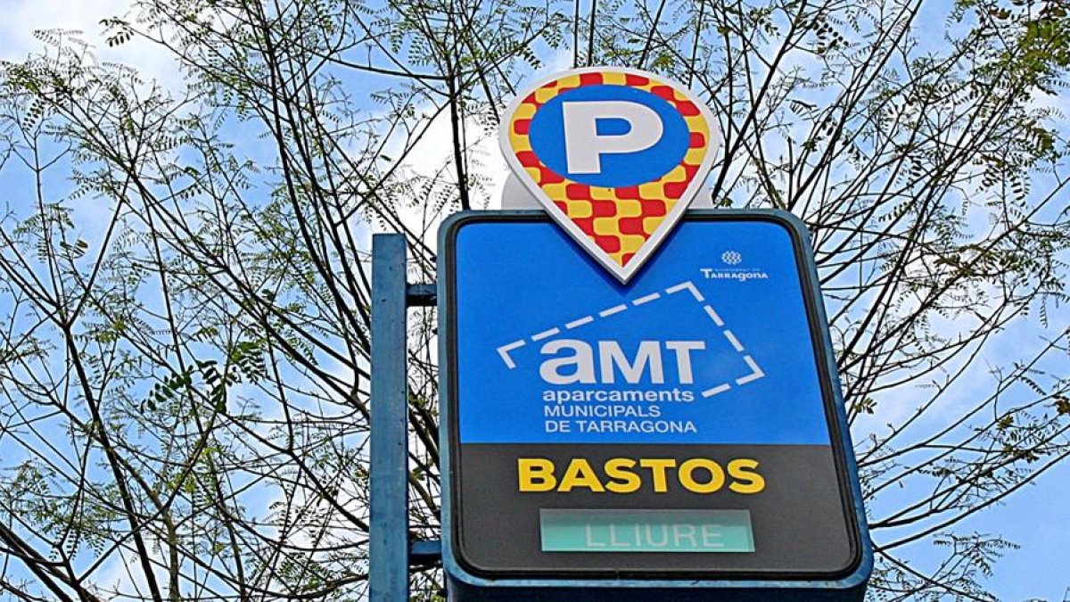 El cartel del aparcamiento Bastos de Tarragona.