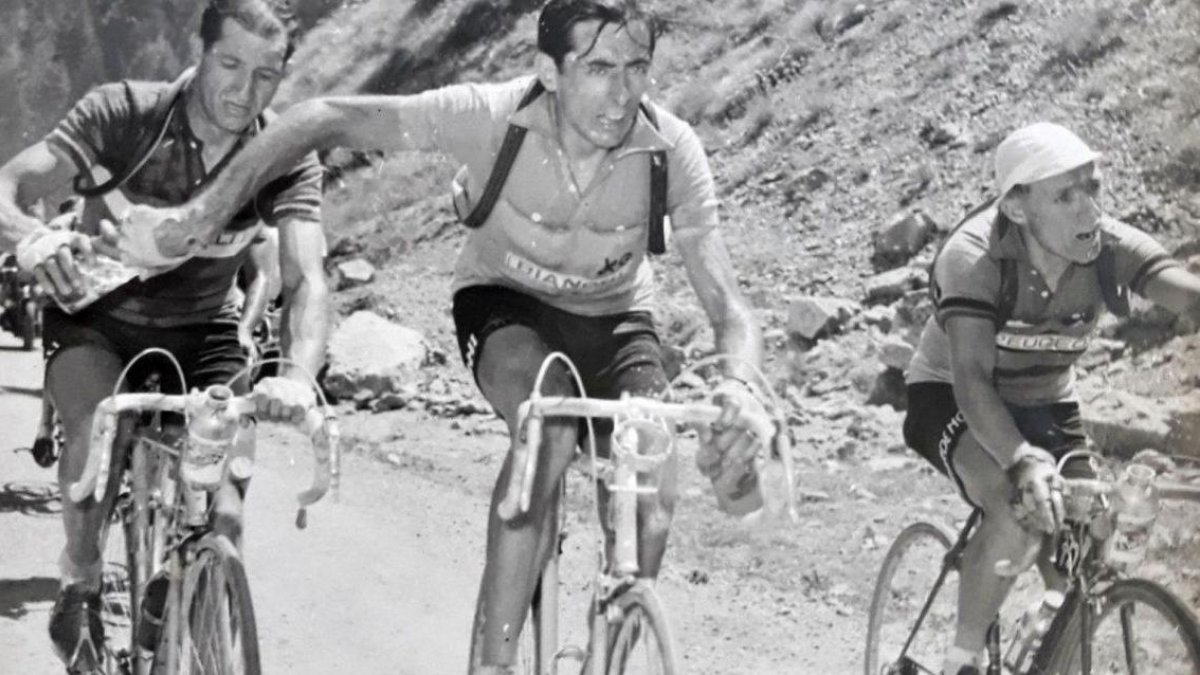 Fausto Coppi y Gino Bartali, la foto del Tour que lo justifica todo