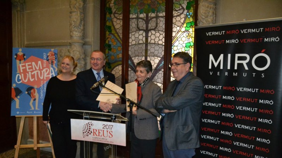 Un moment de la presentació del conveni entre l'Ajuntament de Reus i Vermuts Miró.