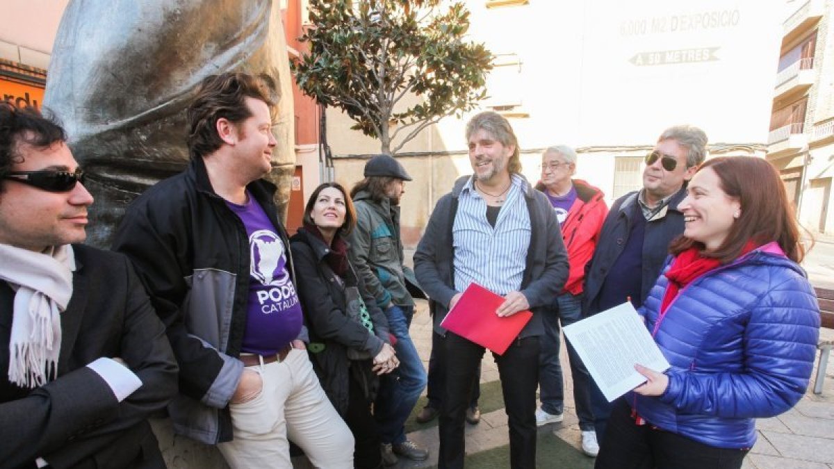 Imagen de archivo de algunos de los integrantes del partido político de Podemos de Reus ayer el pasado mes de diciembre.