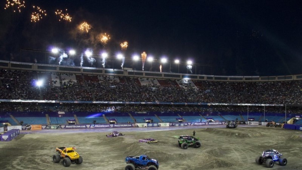 Los espectadores serán testigos de las peripecias de estos Monster Jam trucks de cinco toneladas en el aire.
