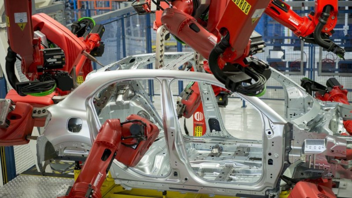 El complejo emplea a un total de casi 8.000 trabajadores.