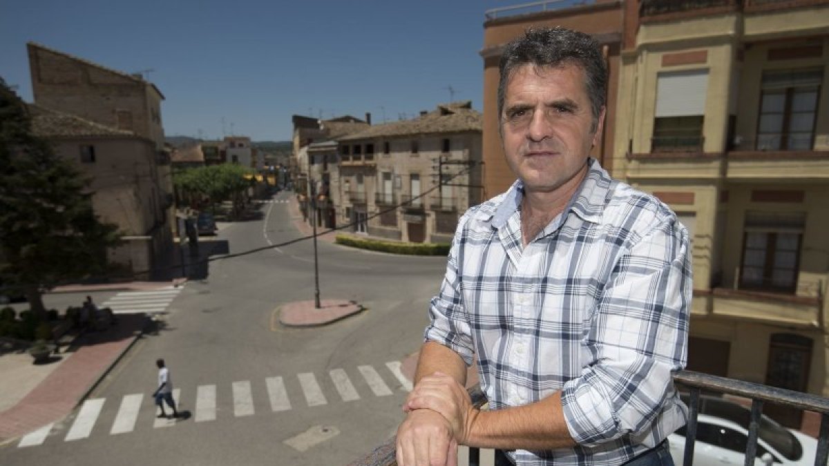 Arbó remarca com a objectiu millorar la salubritat pública, renovant la xarxa d´aigua potable i aconseguint la depuradora.