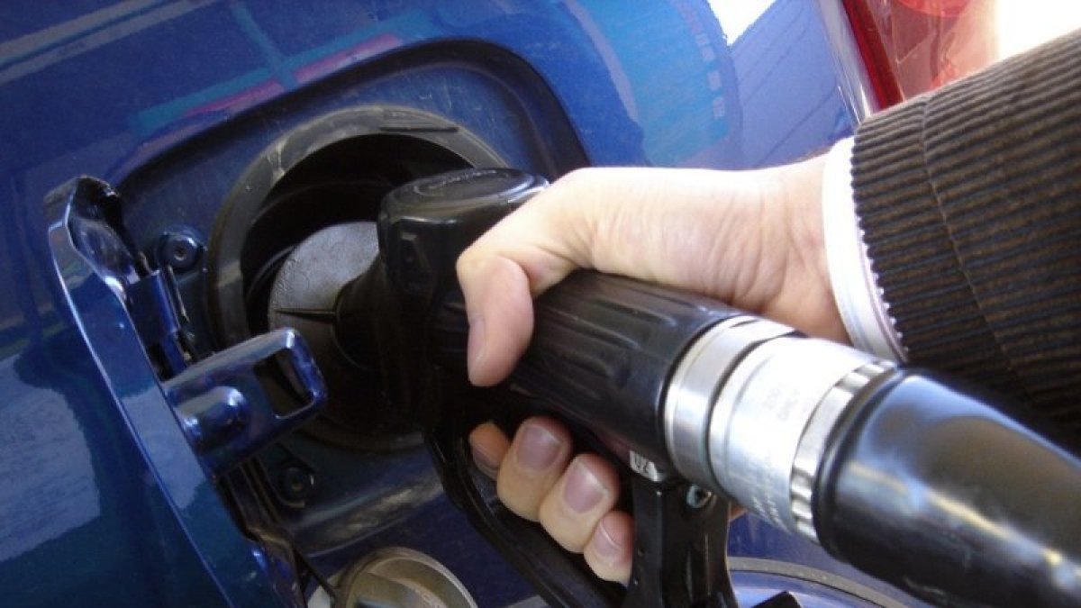 La gasolina se dispara mientras el gasóleo apenas se mueve.