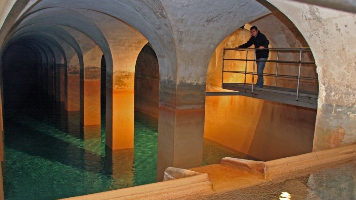 En los depósitos de la Muntanya de L´Oliva se almacena el agua procedente de la Mina de l´Arquebisbe.