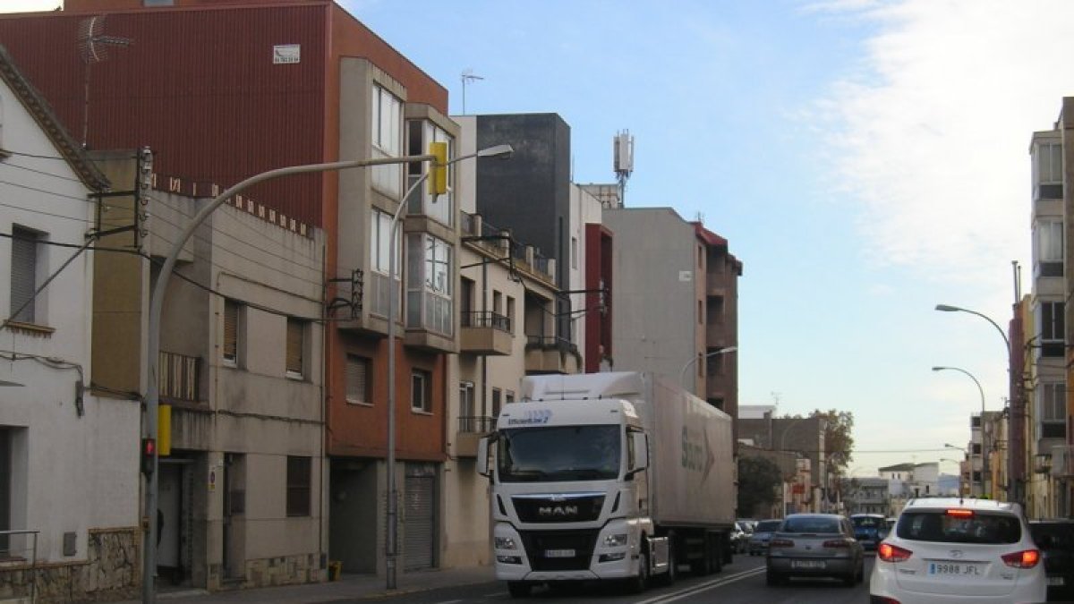 El nucli antic de Valls ja ha patit diferents episodis d´esfondraments parcials i s´han apuntalat cases velles. Imatge d´arxiu.
