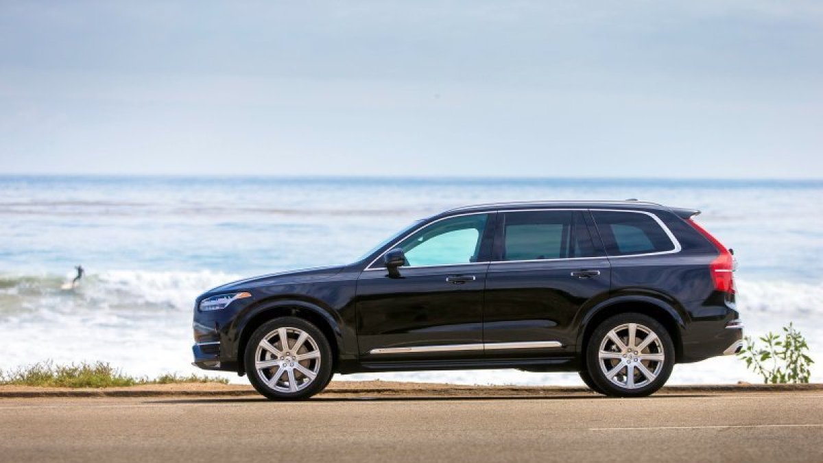 Volvo XC90.