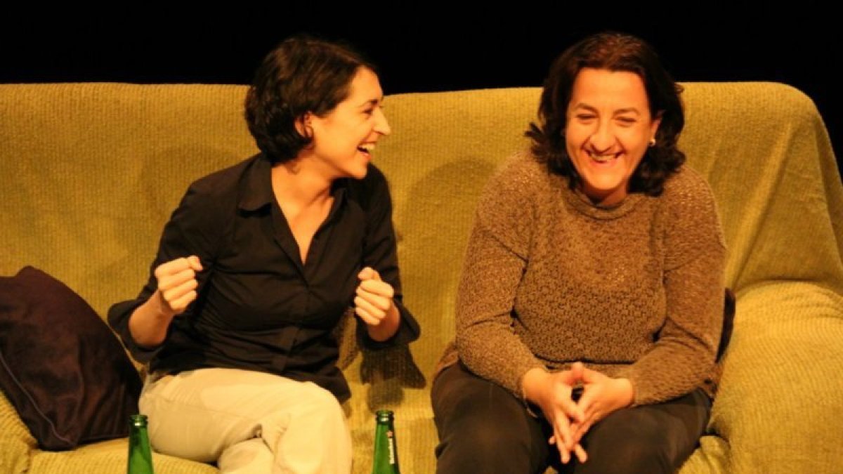 Laura Barba y Carmen Flores protagonizan la obra ´La Carcoma´.