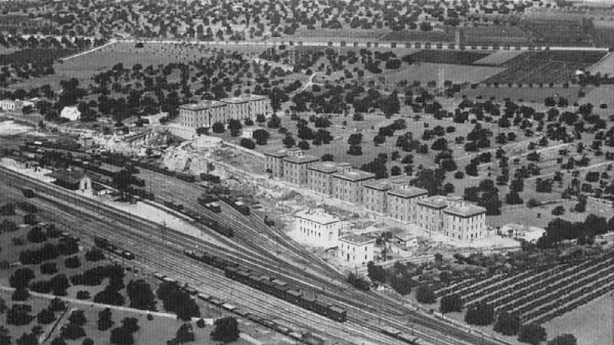 Una imagen histórica de los inicios del barrio ferroviario de Sant Vicenç.
