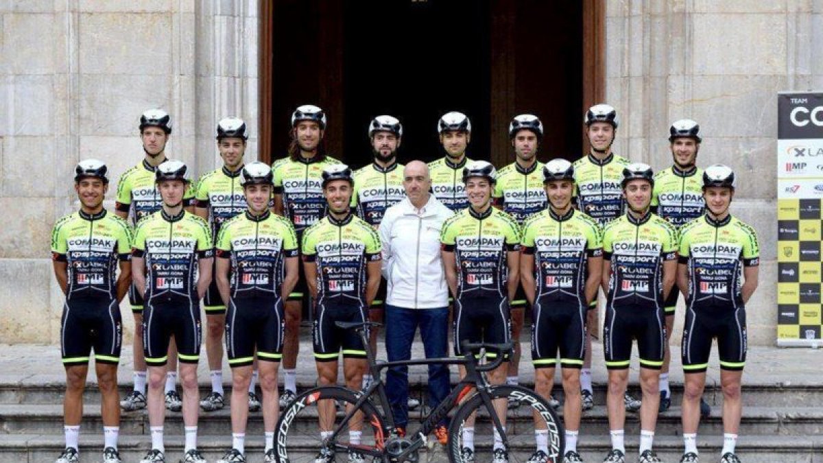 En la imagen los componentes del Compak-Campclar para la presente temporada.
