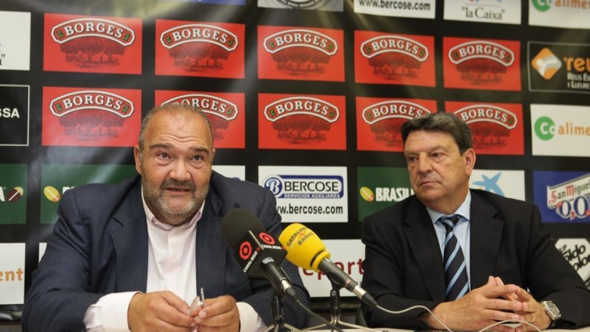 Oliver, a la izquierda de la imagen, en una