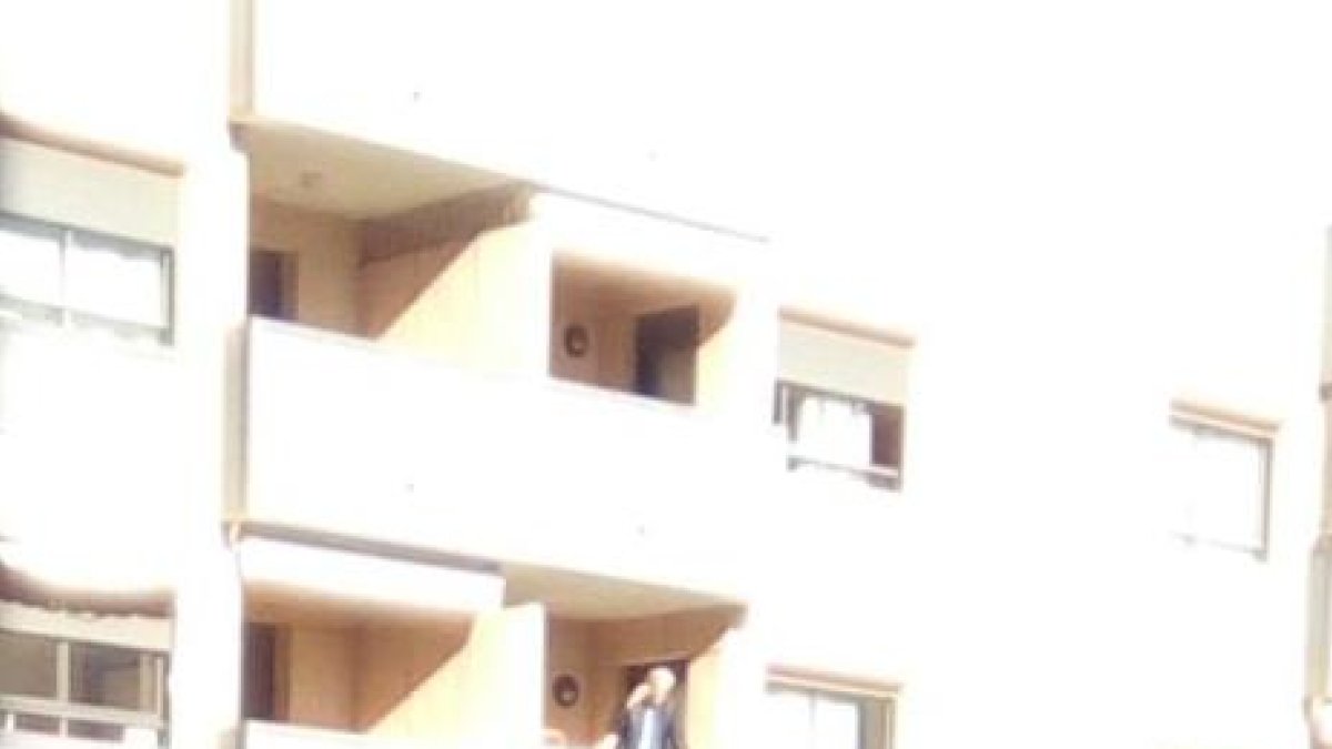 La mujer que se ha caído de un balcón en Tarragona era joven y tenía dos hijos