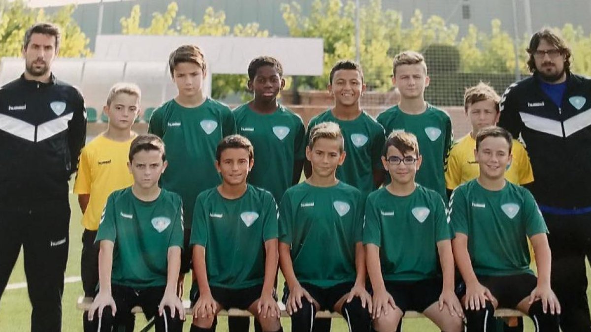 Jugadores de la Escola de Futbol de Calafell.