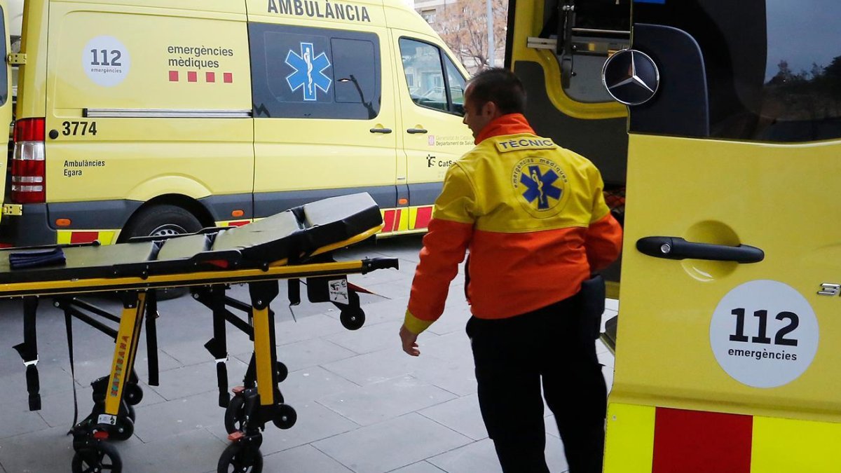 Herida grave una joven de 18 años al precipitarse de un tercero en Mallorca
