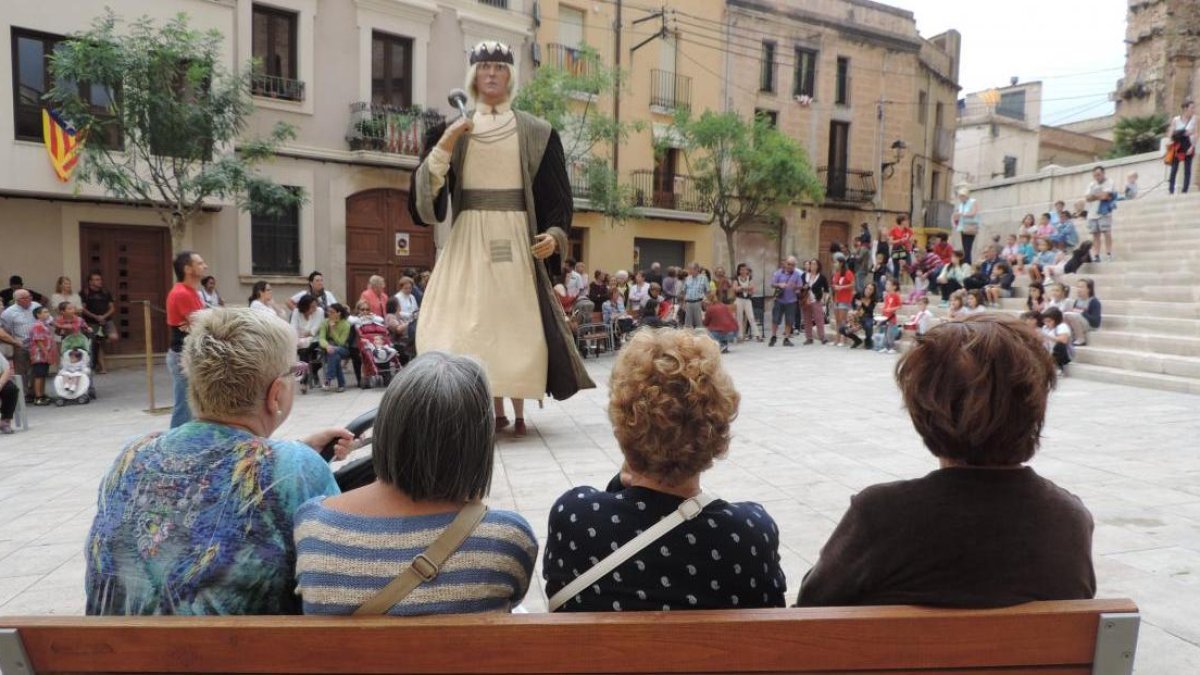 Mont-roig s’engalana per la Festa Major de Sant Miquel