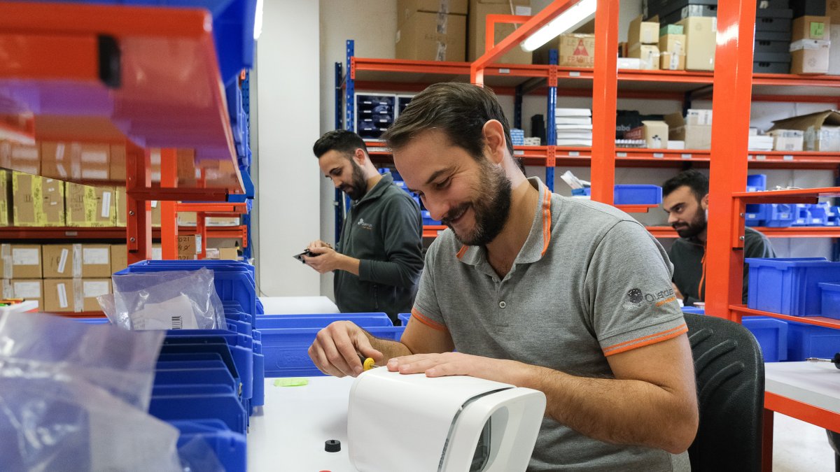 En la misma empresa crean y fabrican los productos.