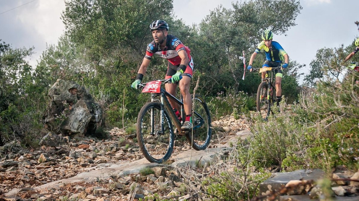 Albert Giné, ganador de la Duextrem de Amposta, realizando la prueba de BTT.