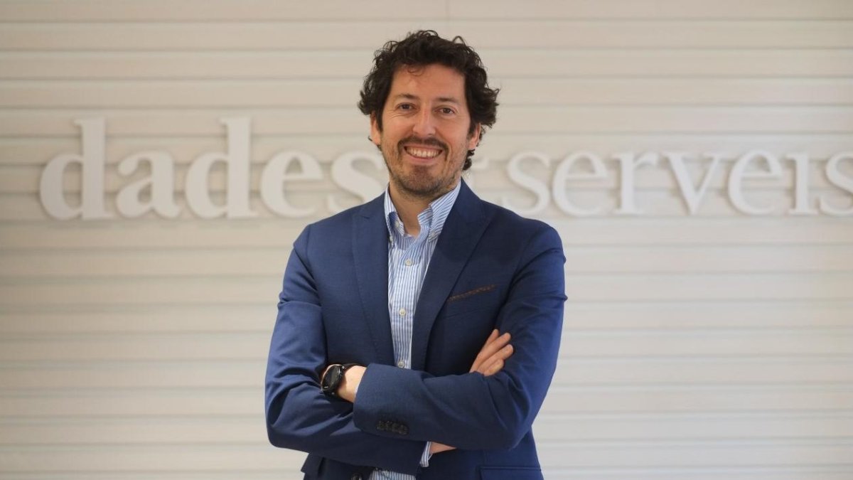 Santiago Jové Ortega, Abogado en Dades i Serveis.
