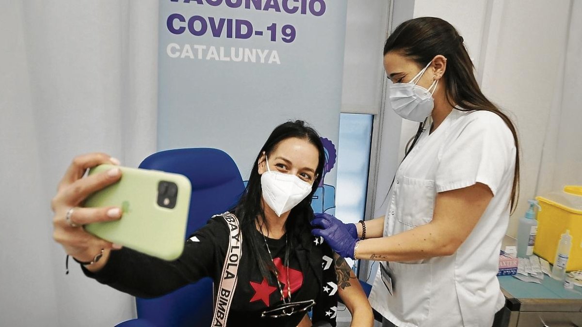 Catalunya tendrá 500 puntos de vacunación masiva gestionados por la ...