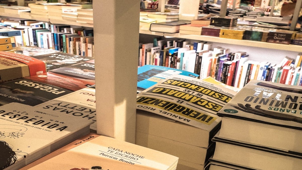 FNac Girona | Paula Trabucchelli @ptrabuzzi