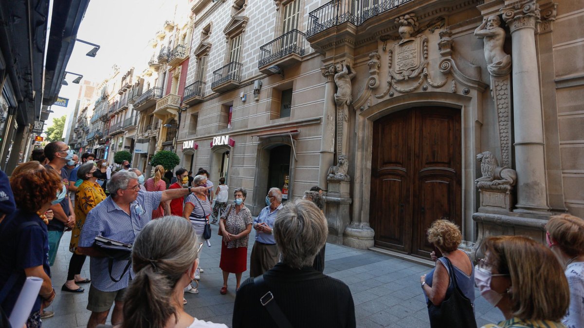 La fachada del Palau Bofarull