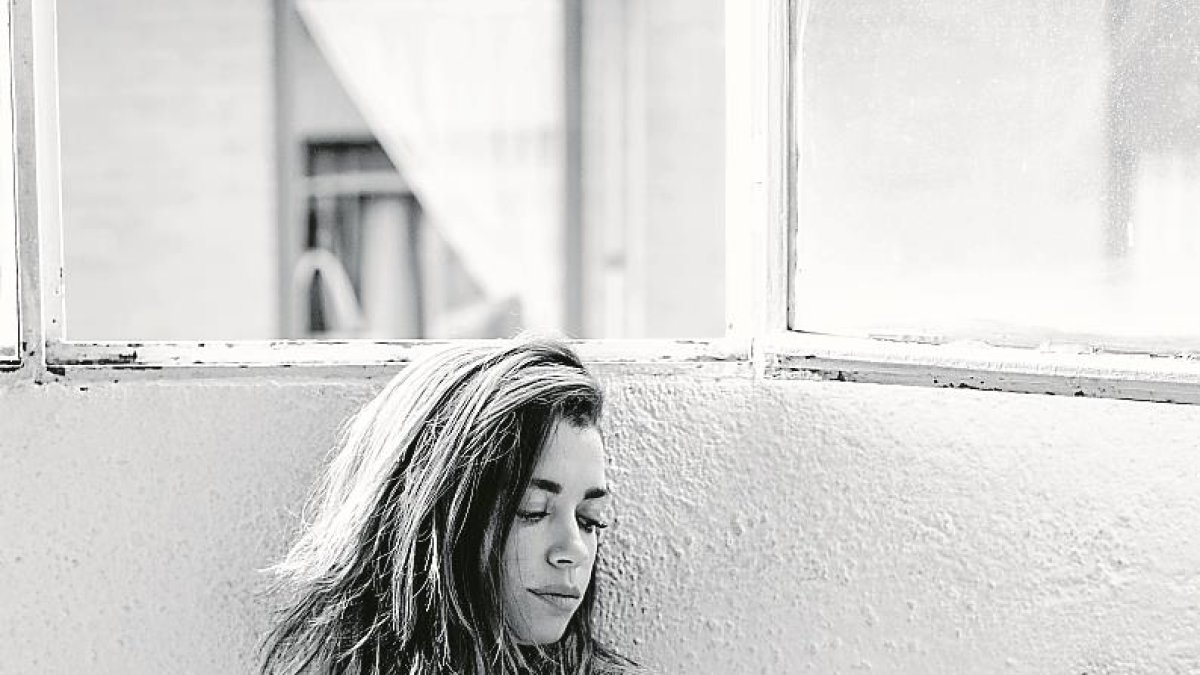 Carol Rovira en una imagen del tema ‘Como ninguna’. 