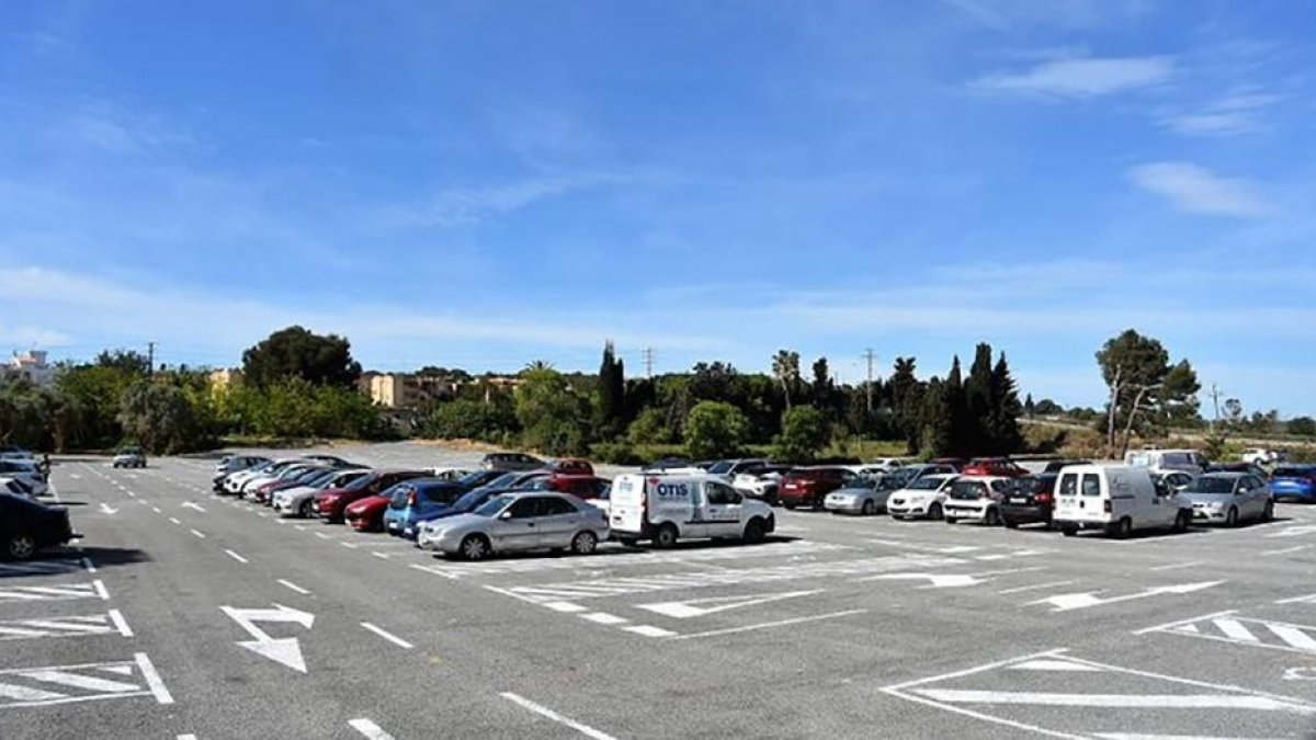 El aparcamiento Lluís Comapanys de Torredembarra.