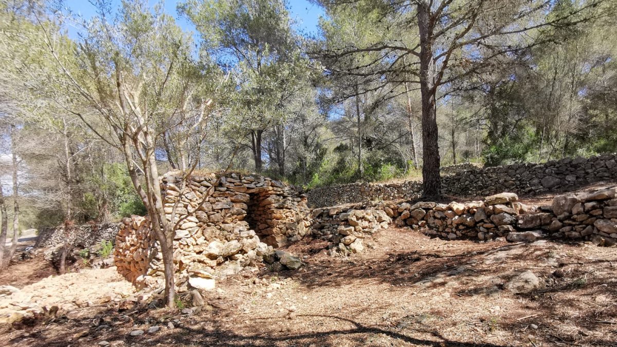 Cunit recupera el patrimonio de la piedra seca
