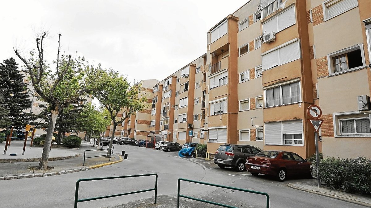 El barri i els seus característics pisos, que ja són tot un símbol.